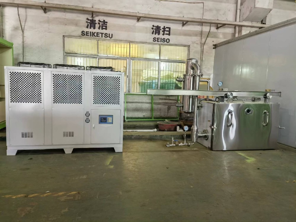 河南客戶鹵肉食品客戶量身定制型，每次處理量150公斤，蒸汽式熟食快速冷卻機(jī)調(diào)試完成即將出貨，食品級的材料保證衛(wèi)生標(biāo)準(zhǔn)，擁有核心三級降溫系統(tǒng)確保了降溫溫度更快、效率更高、更節(jié)能